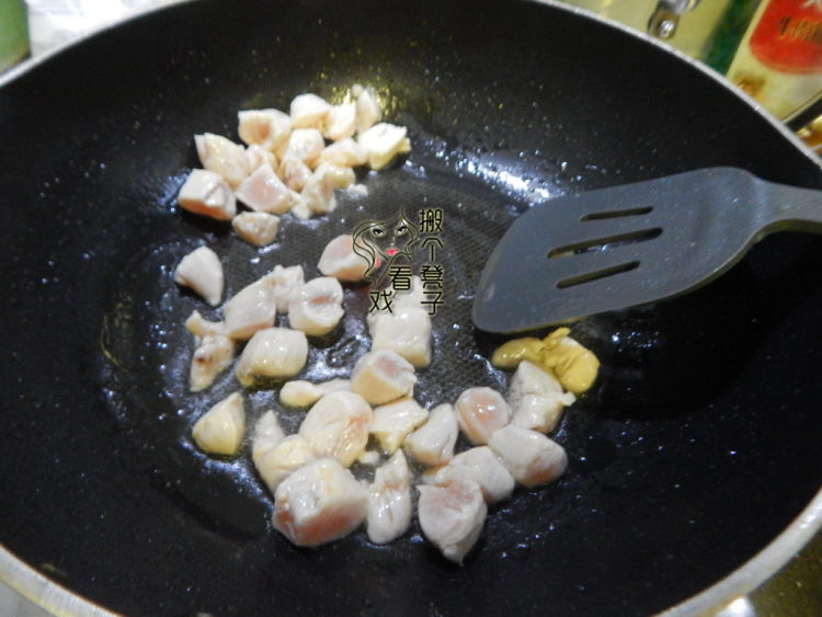 西芹土豆烧鸡丁步骤5