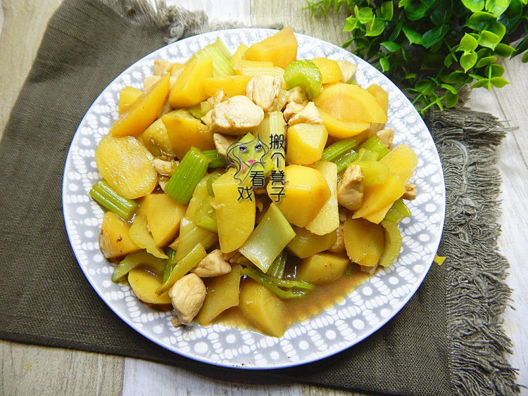 西芹土豆烧鸡丁步骤14