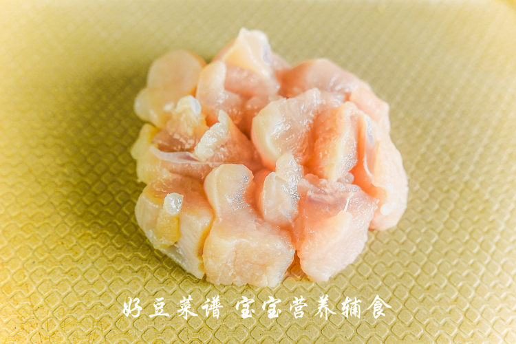 西兰花鸡肉小方步骤3