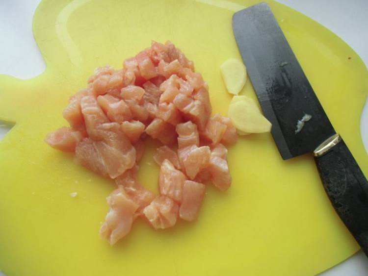 黄瓜鸡肉饺子步骤3