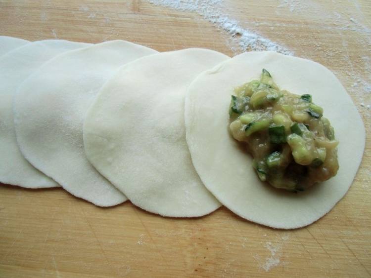 黄瓜鸡肉饺子步骤11