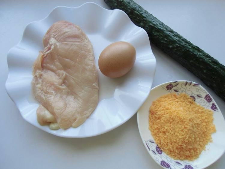 黄瓜鸡肉卷步骤1