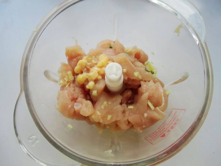 虾仁鸡肉饺子步骤5
