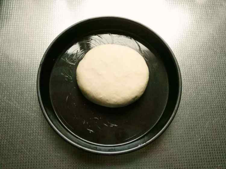 洋葱土豆鸡肉披萨步骤4