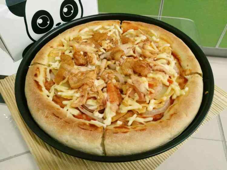 洋葱土豆鸡肉披萨步骤15