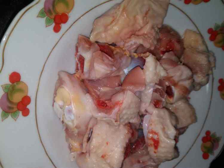 香菇蒸鸡肉步骤2