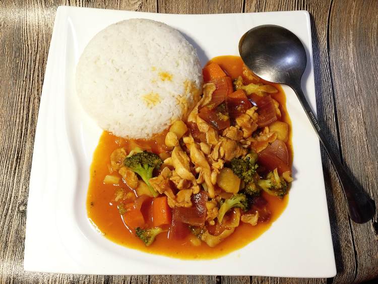 咖喱番茄鸡肉饭步骤9