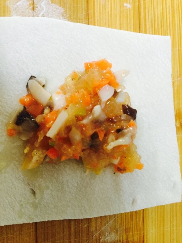 鸡肉胡萝卜香菇馄饨步骤18