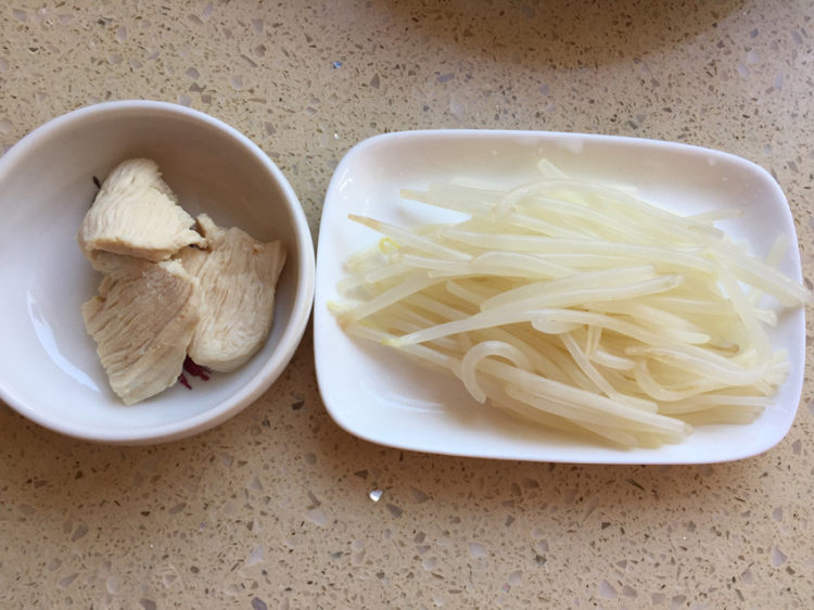 绿豆芽生菜瘦肉粥步骤4
