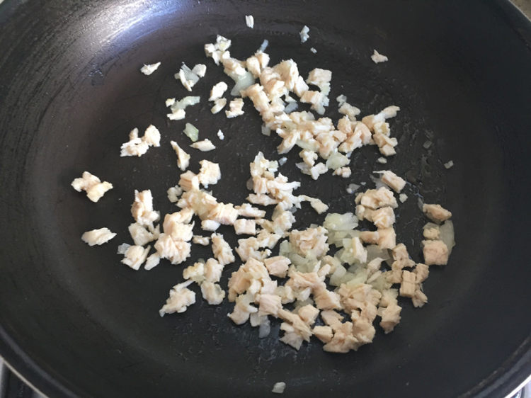 绿豆芽生菜瘦肉粥步骤9