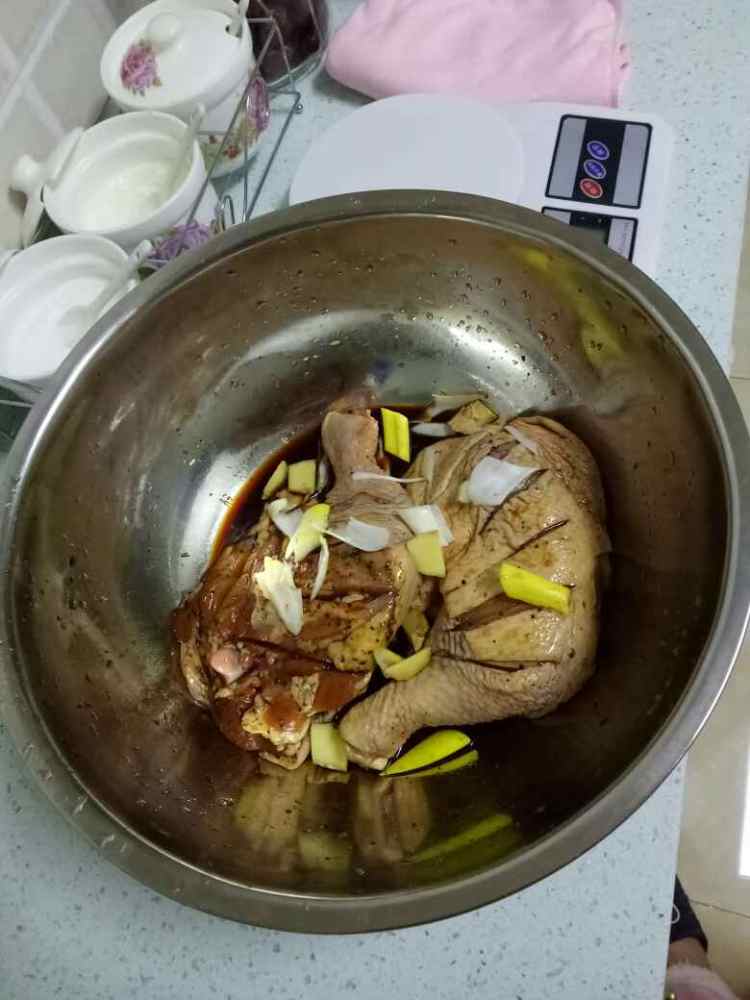 香烤大鸡腿步骤3