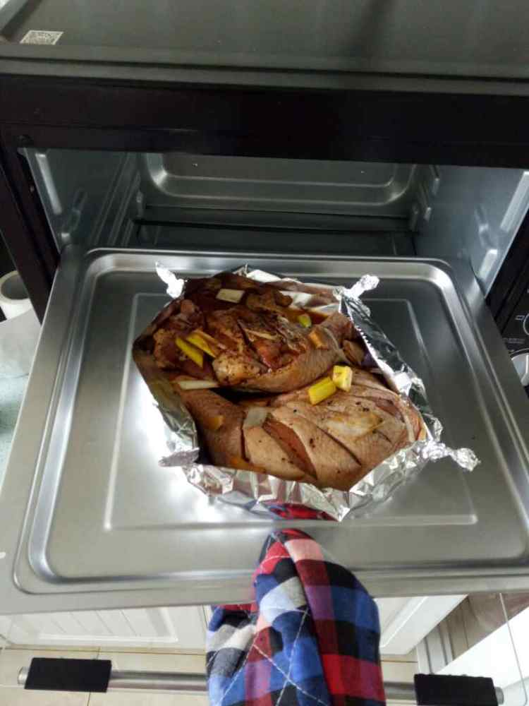 香烤大鸡腿步骤6