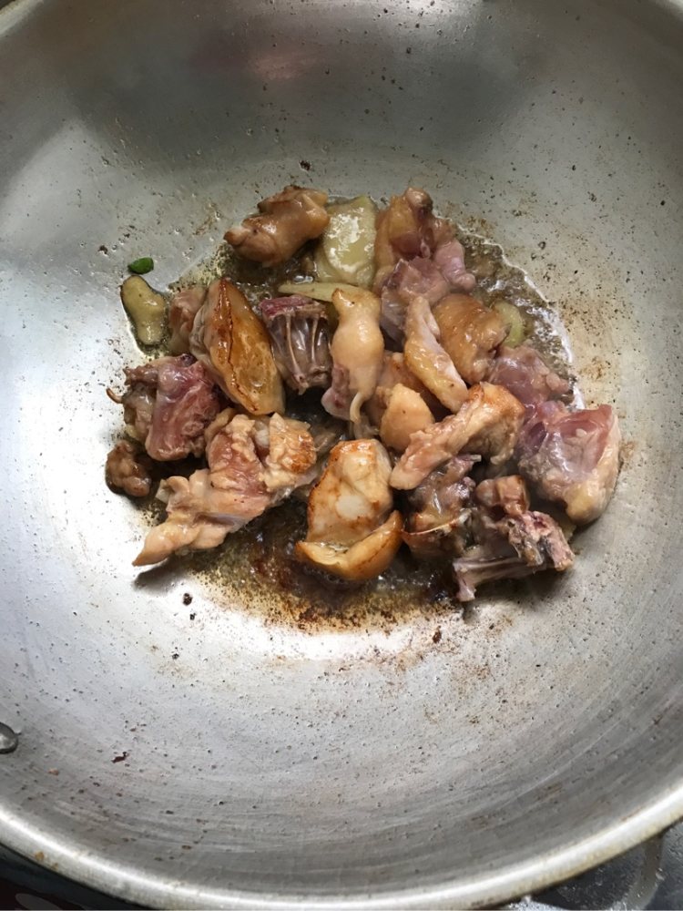 菠萝烩鸡肉步骤4