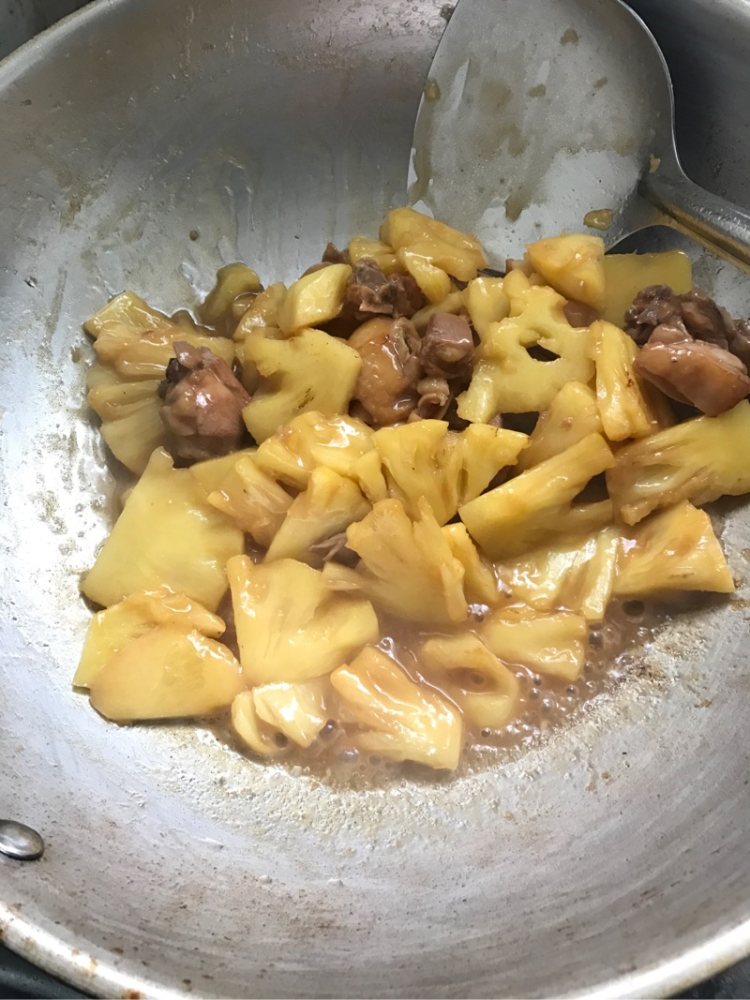 菠萝烩鸡肉步骤6