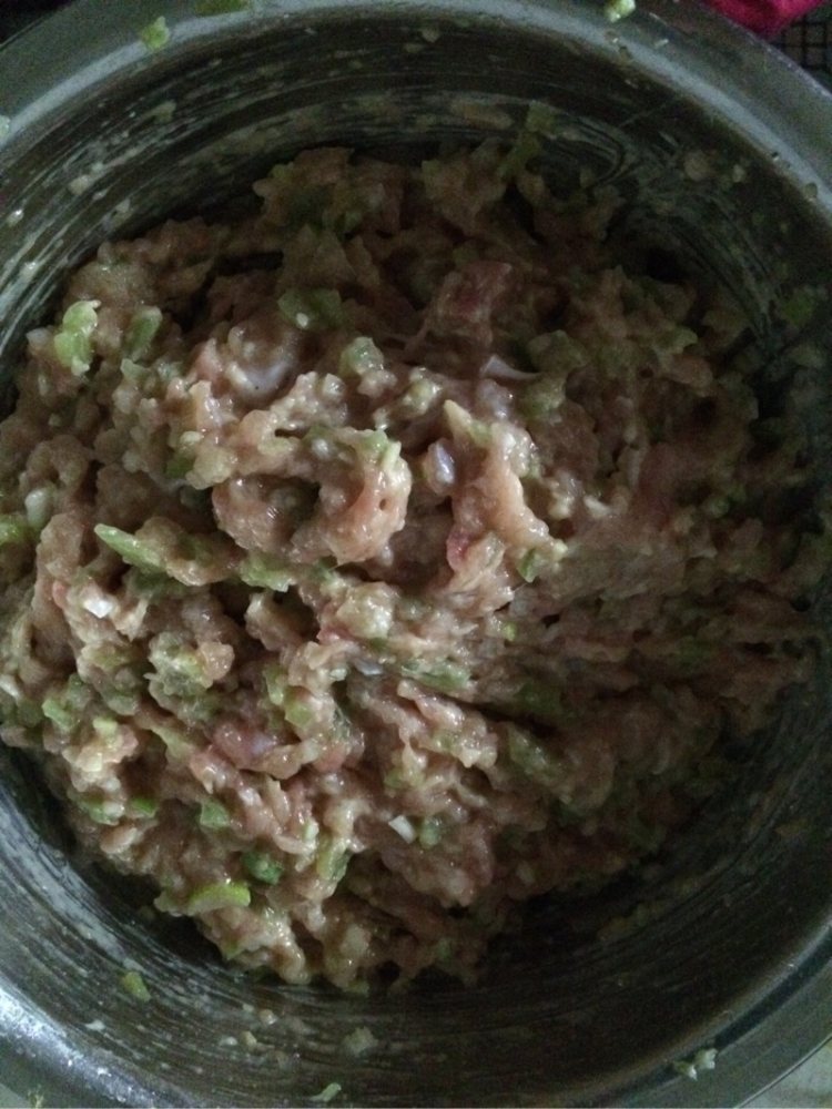 青椒鸡肉蒸饺步骤4