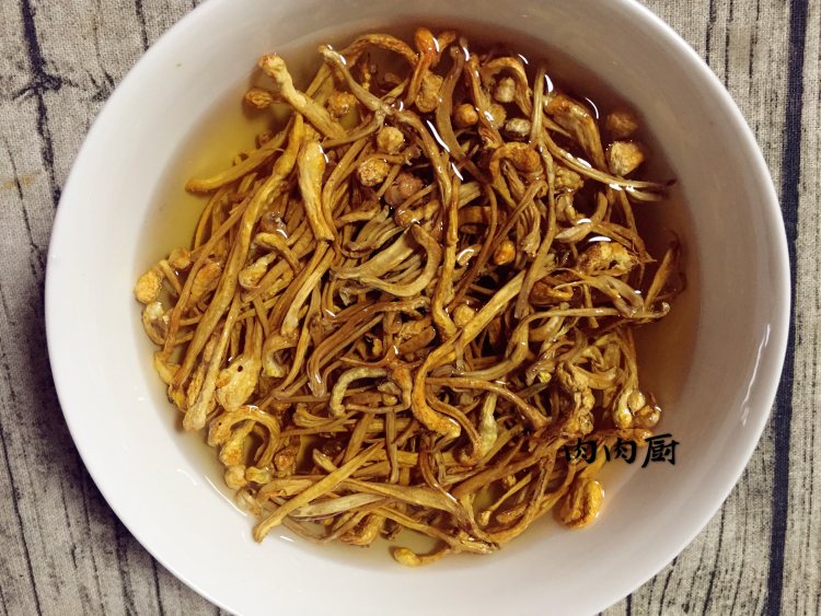 虫草花蒸鸡步骤6