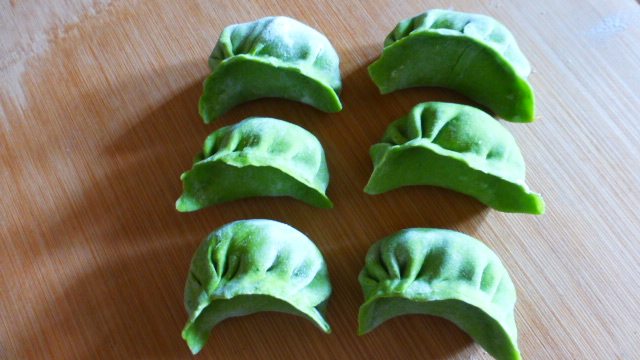 翡翠鸡肉油菜水饺步骤8