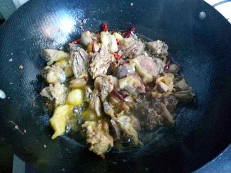 干豆角焖鸡步骤7