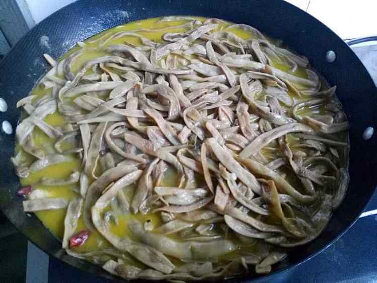干豆角焖鸡步骤10