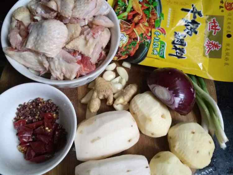 家庭版麻辣干锅鸡步骤1