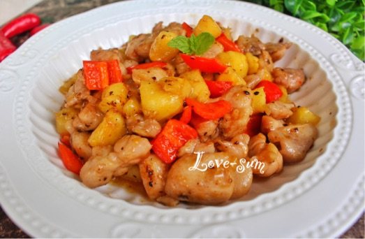 菠萝炒鸡腿肉步骤7