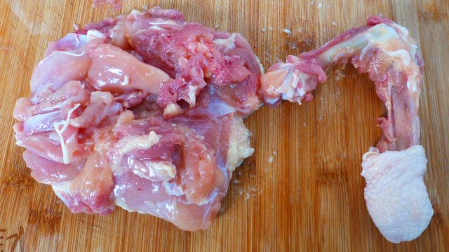 鸡肉南瓜盅步骤1