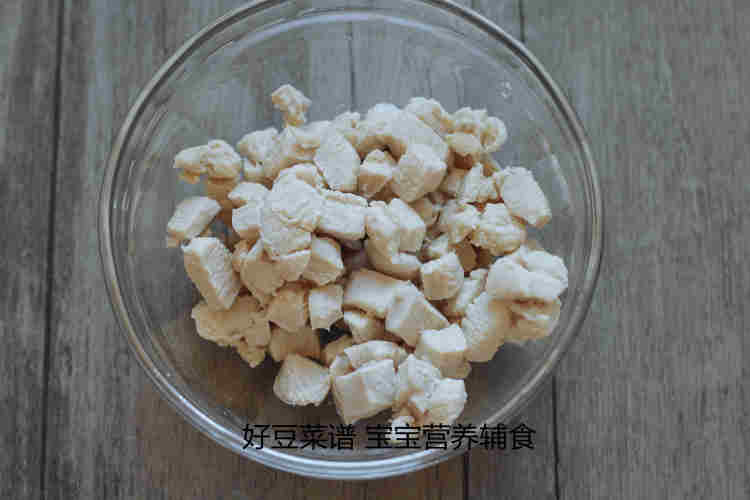 胡萝卜土豆鸡肉汤步骤4
