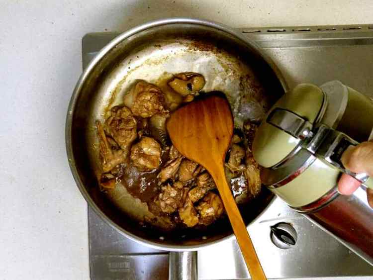 小鸡炖时蔬步骤5
