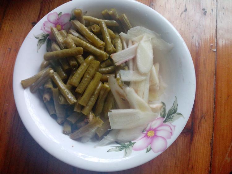 泡菜炒鸡肉步骤2