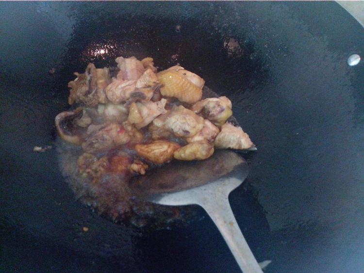 泡菜炒鸡肉步骤4