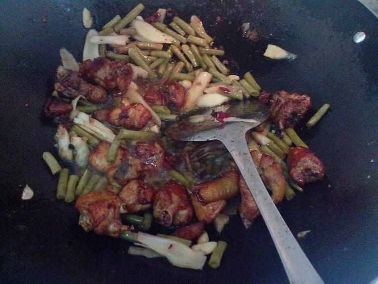 泡菜炒鸡肉步骤7