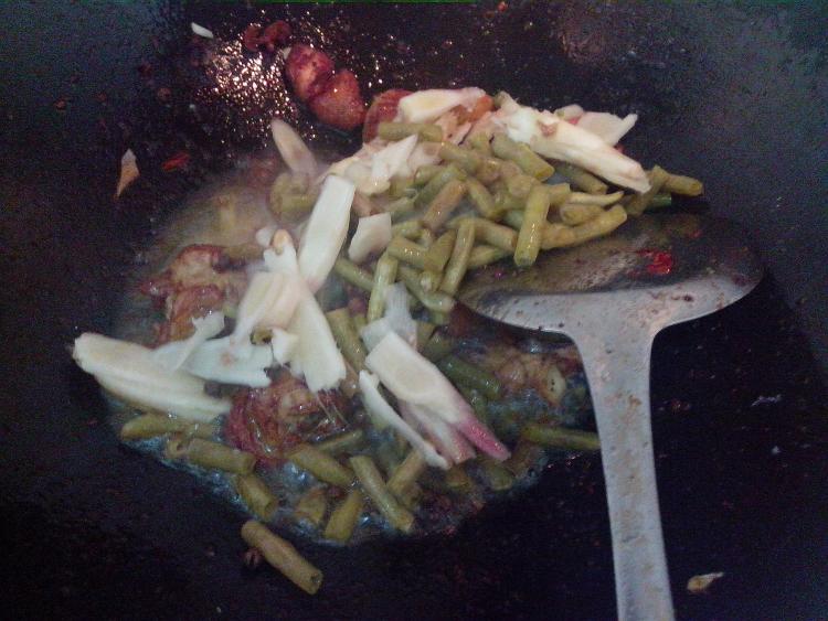 泡菜炒鸡肉步骤6