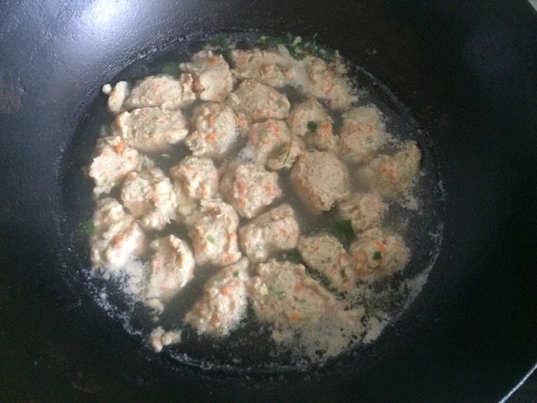 鸡肉胡萝卜丸子汤步骤8