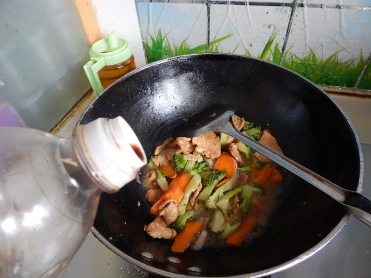 西兰花炒鸡肉片步骤14