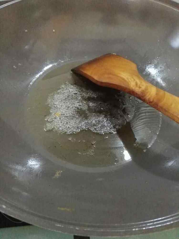 糖醋荔枝鸡步骤3