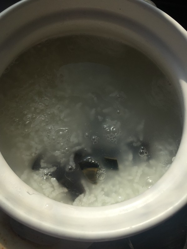 鸡丝皮蛋粥步骤8