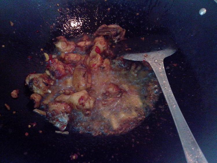 酸菜鸡肉炖粉条#新鲜步骤4