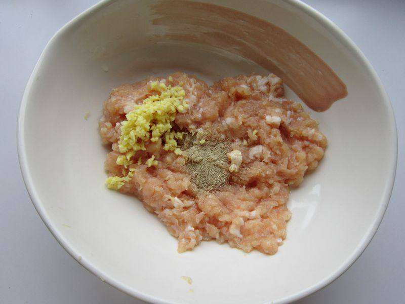 香菇鸡肉饺子步骤7