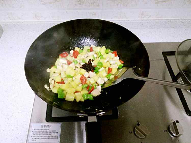 彩蔬鸡肉丁步骤8
