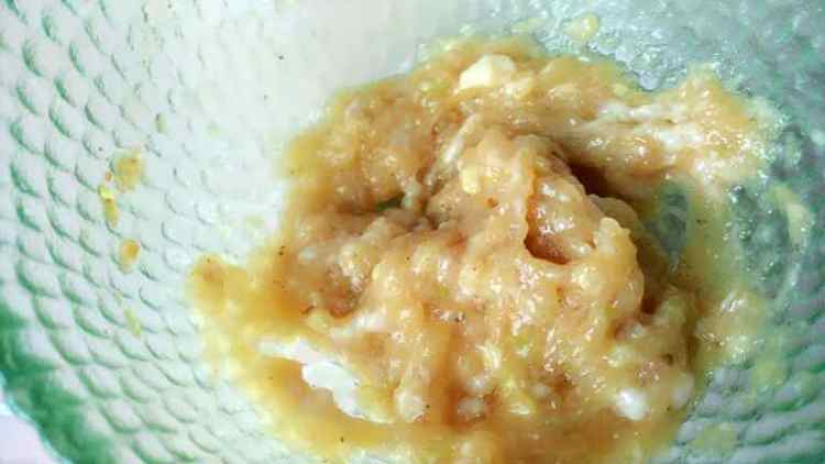 鸡肉香菇玉米锅贴步骤4