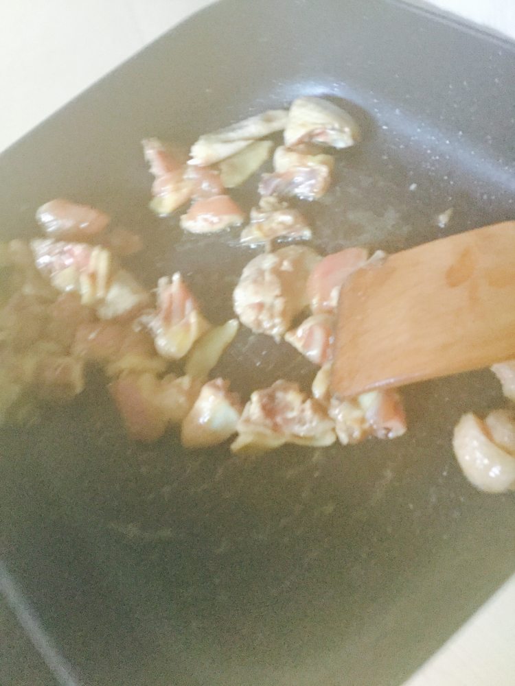土豆焖鸡步骤3