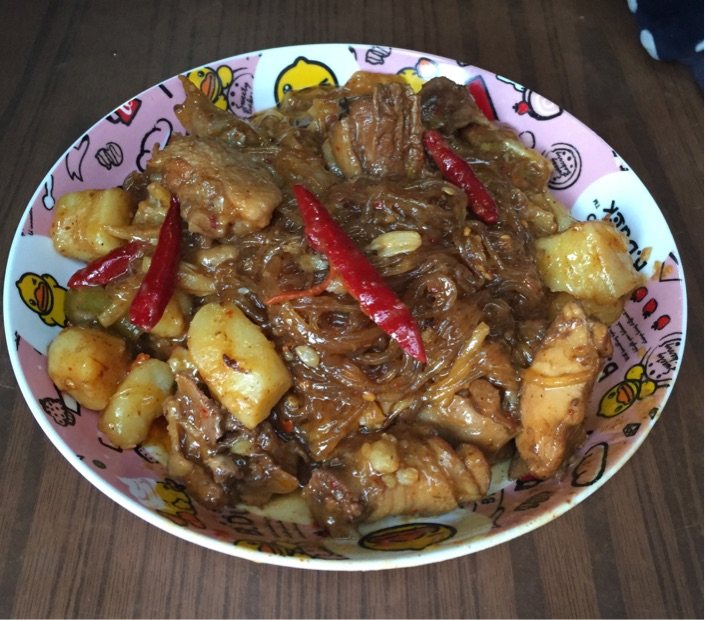 土豆炖鸡肉粉丝步骤7