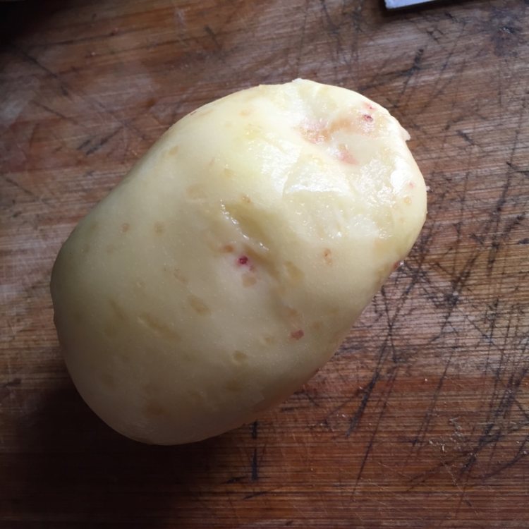 土豆块炖鸡肉步骤4
