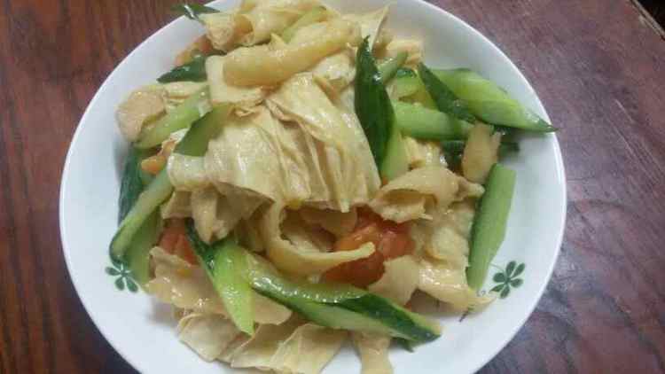 青瓜腐竹炒鸡丝步骤7