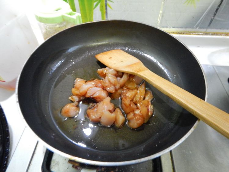叉烧胡萝卜鸡丁步骤6