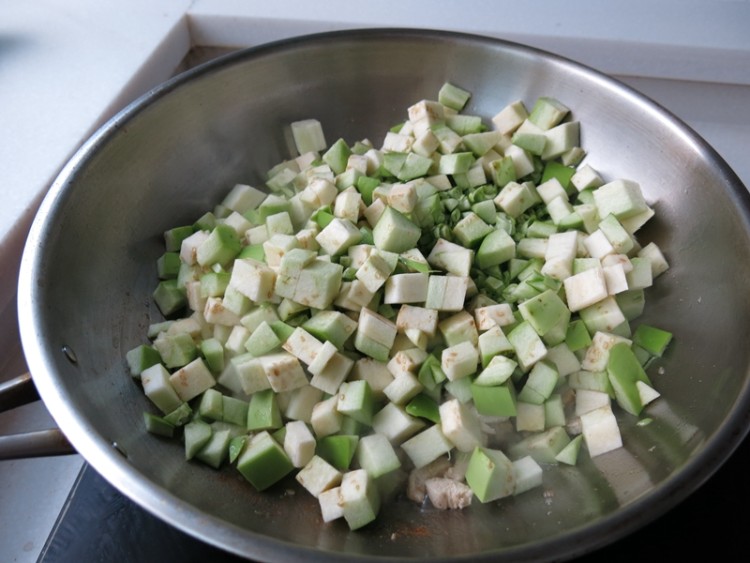 豇豆茄子肉丁炸酱卤步骤6