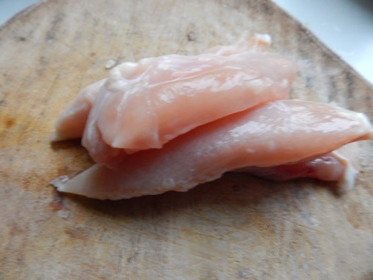 莴笋山药炒鸡肉片步骤1
