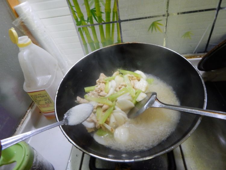 莴笋山药炒鸡肉片步骤12