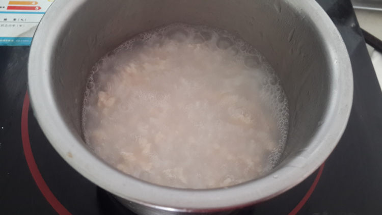 番茄鸡肉泥白米粥步骤8