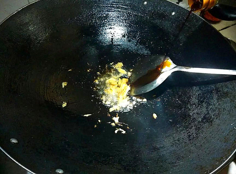 香芹炒鸡肉步骤5